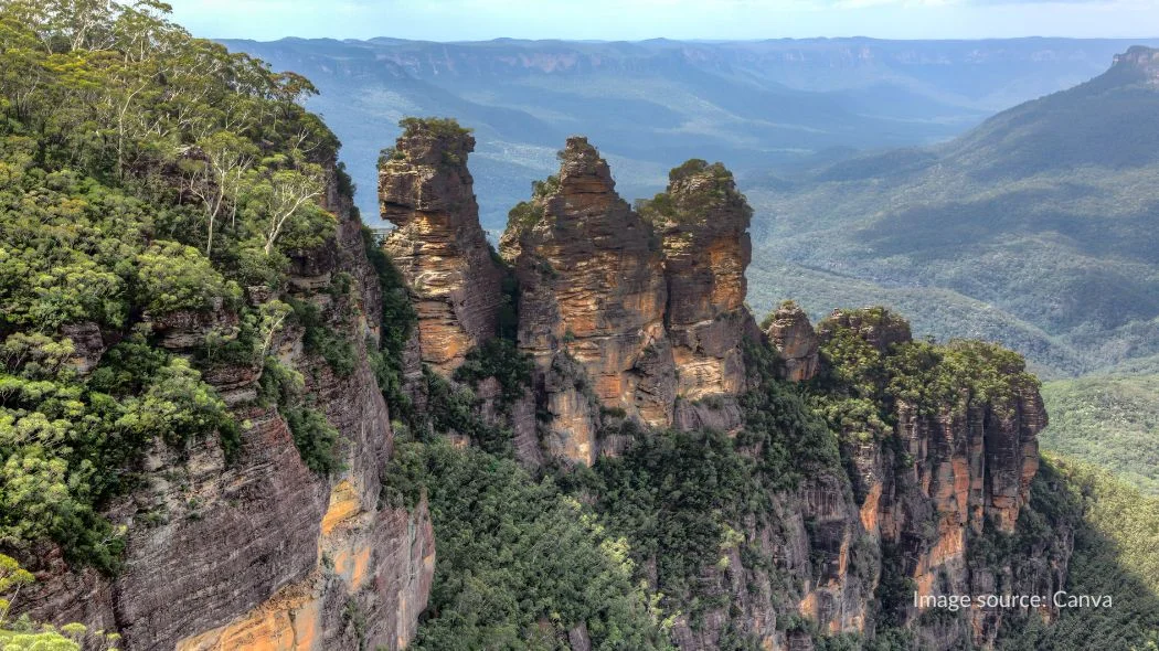 Melihat three sisters di Blue Mountains National Park dalam itinerary Australia 5 hari