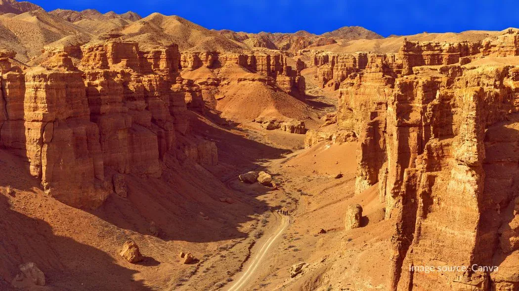 Charyn Canyon adalah wisata alam di Almaty dengan suasana ala Planet Mars
