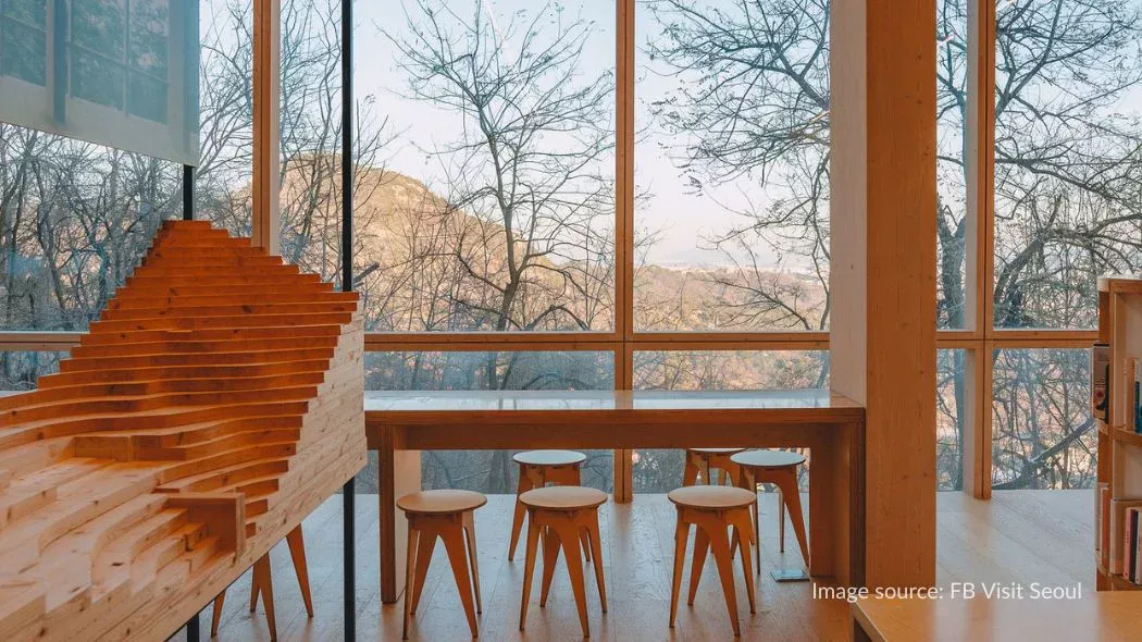 Inwangsan Shelter in the Woods adalah hidden gem seoul yang seru untuk pecinta buku