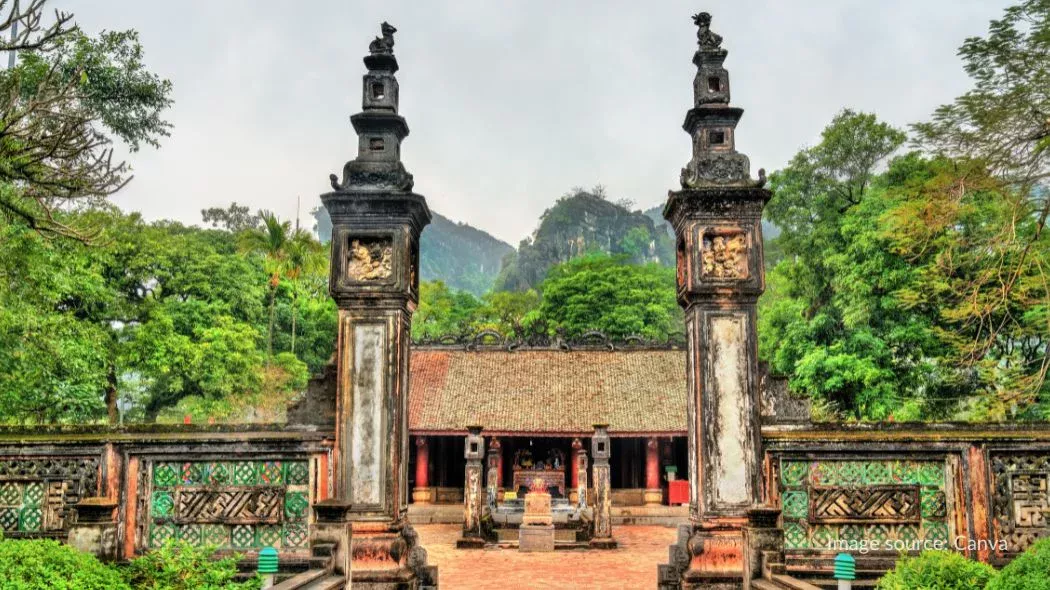 Kuil Raja Dinh Tien Hoang di Hoa Lu, Ninh Binh Vietnam