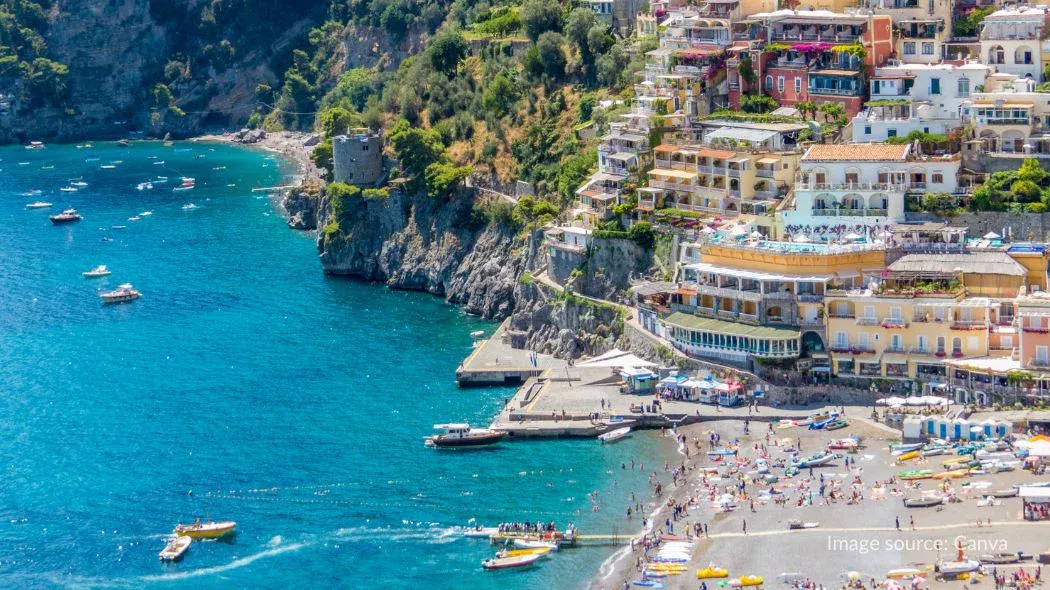 Pantai di Positano Amalfi Coast