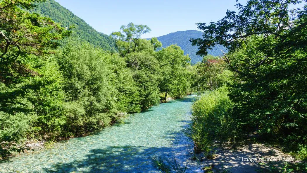 Sungai Azusa yang jernih