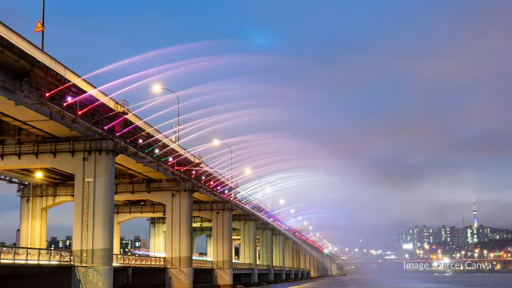 Banpo Bridge Rainbow Fountain