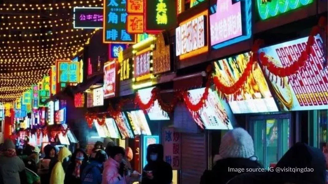 Kios makanan di Taidong Night Market