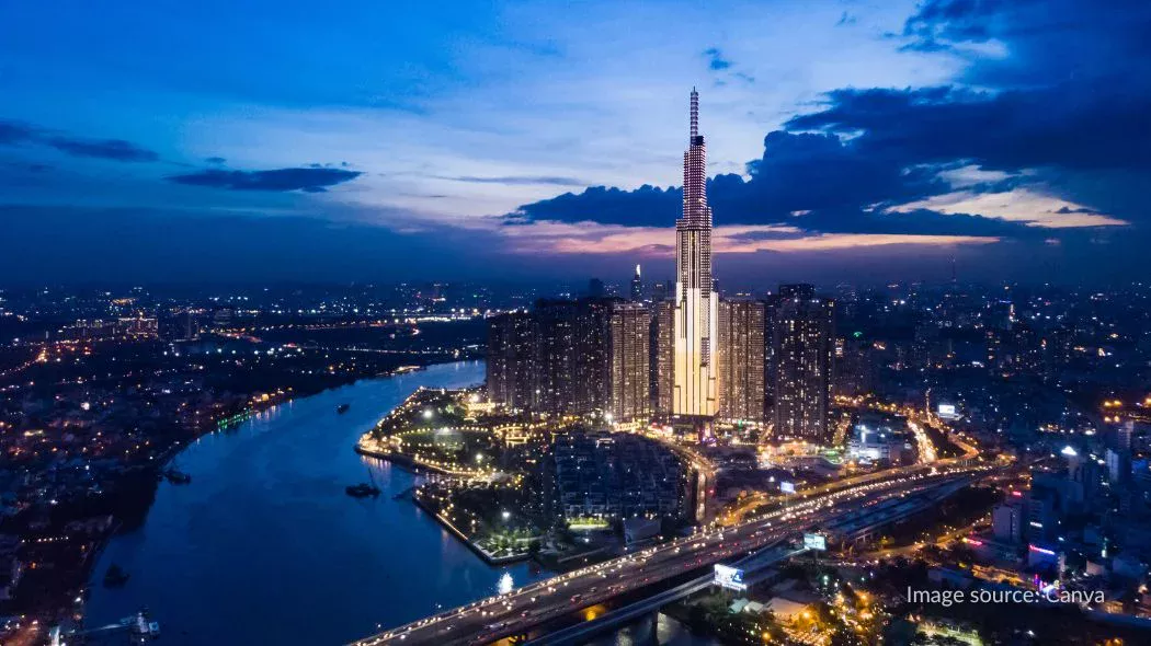 Panorama Landmark 81 dan Sungai Saigon