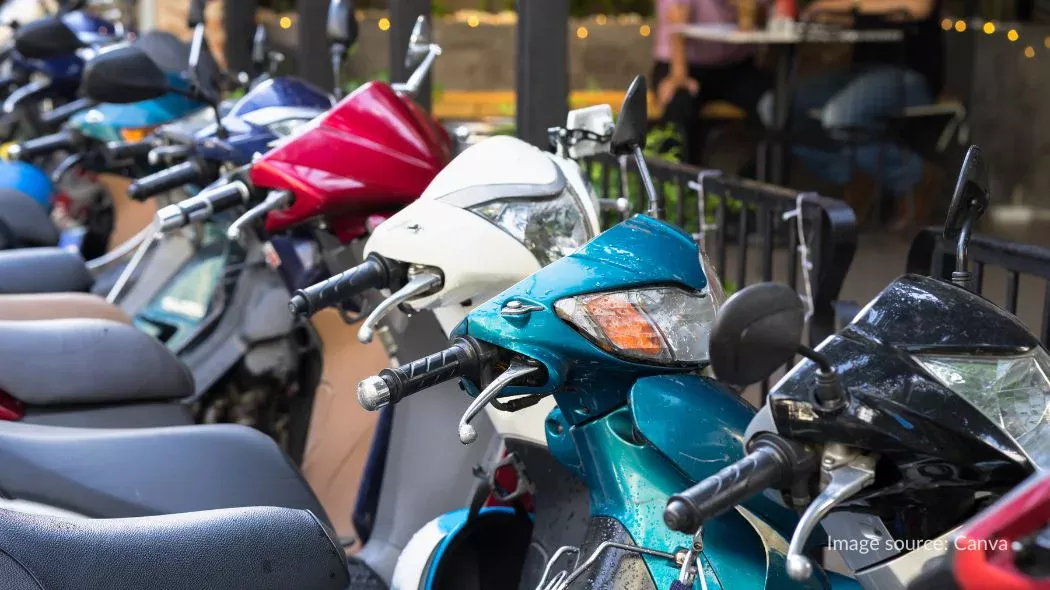 sepeda motor, transportasi di hanoi yang cukup fleksibel