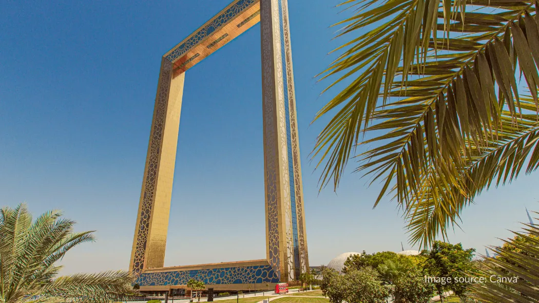 Dubai Frame di siang hari