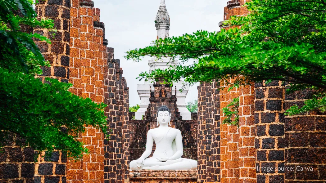 The Grand Hall of Wat Maha That