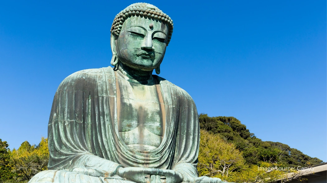 Patung Buddha raksasa di Kuil Kotoku-in