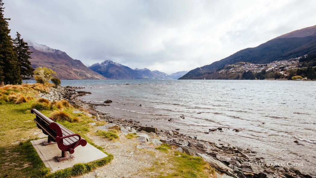 Piknik di tepi Danau Wakatipu