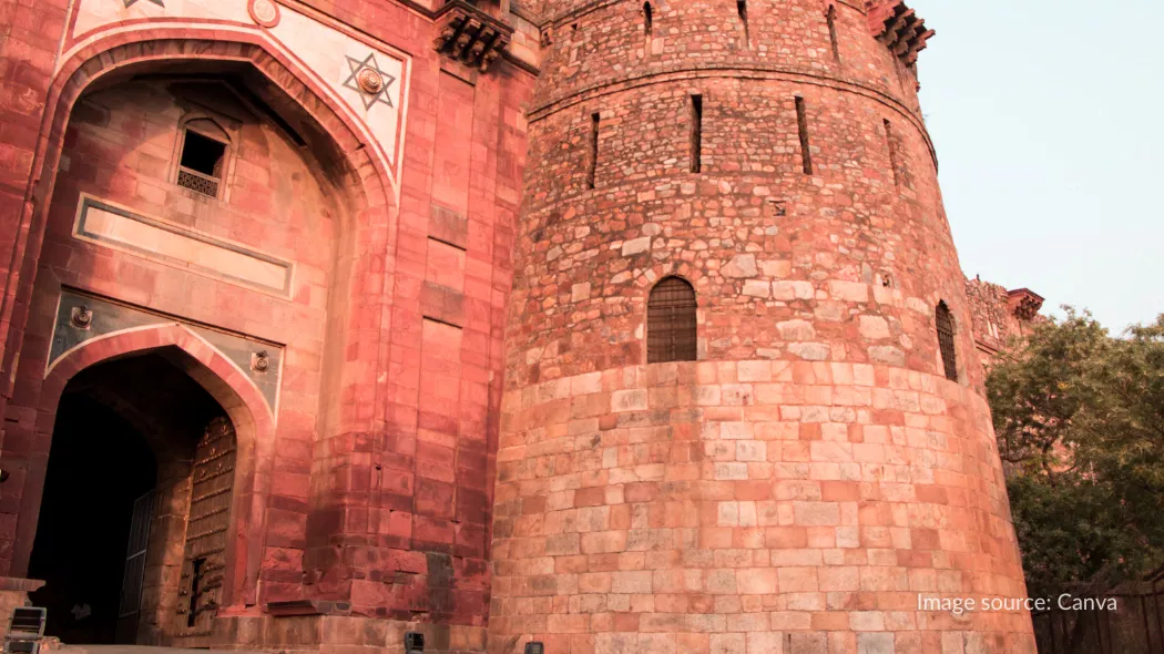 Pintu masuk Benteng Merah India