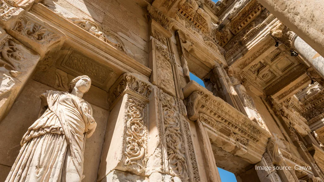 Detail arsitektur kota tua Ephesus